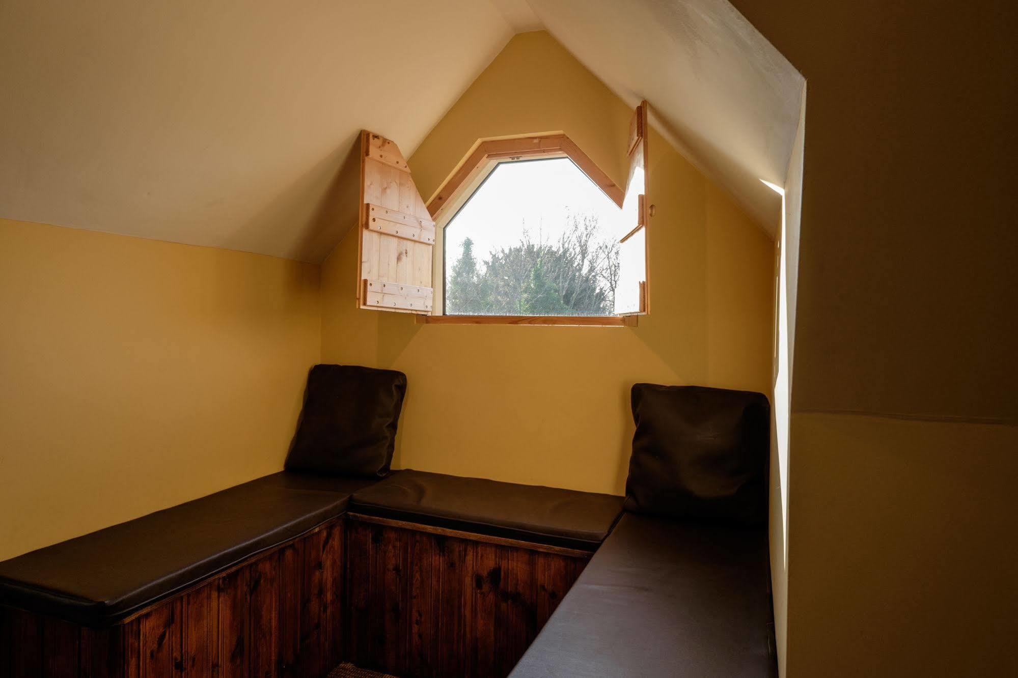 The Cathedral Hotel Lichfield Bagian luar foto